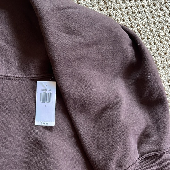 NWT Old Navy Active Brown Crewneck - Picture 2 of 5